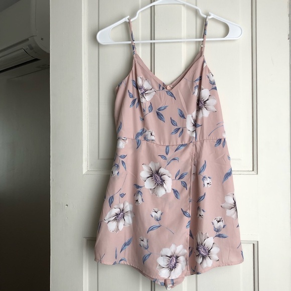 Lulu’s Pink Floral Romper 🌸 - Picture 4 of 6